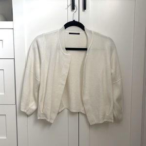 Small. T Tahari. Sweater. Cream. Work only once!